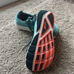 Altra Escalante 9.5